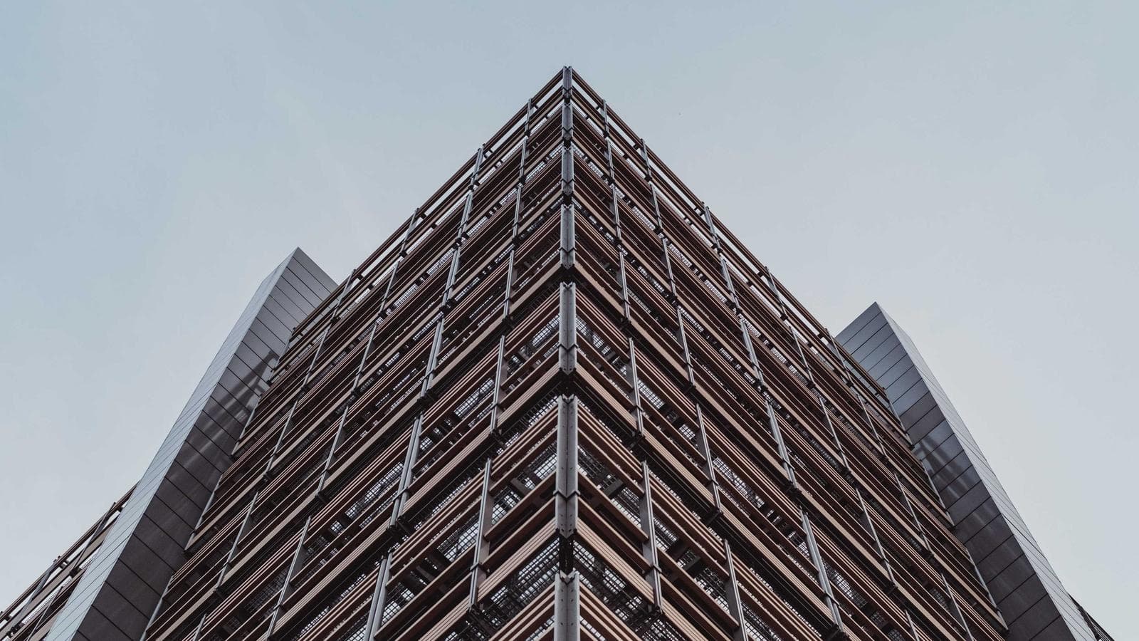 Photography editing workflow on a high-resolution display